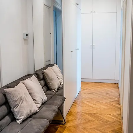 דירה 3br Luxury Center Near Train Station *