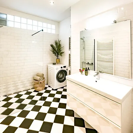 3br Luxury Center Near Train Station * براغ